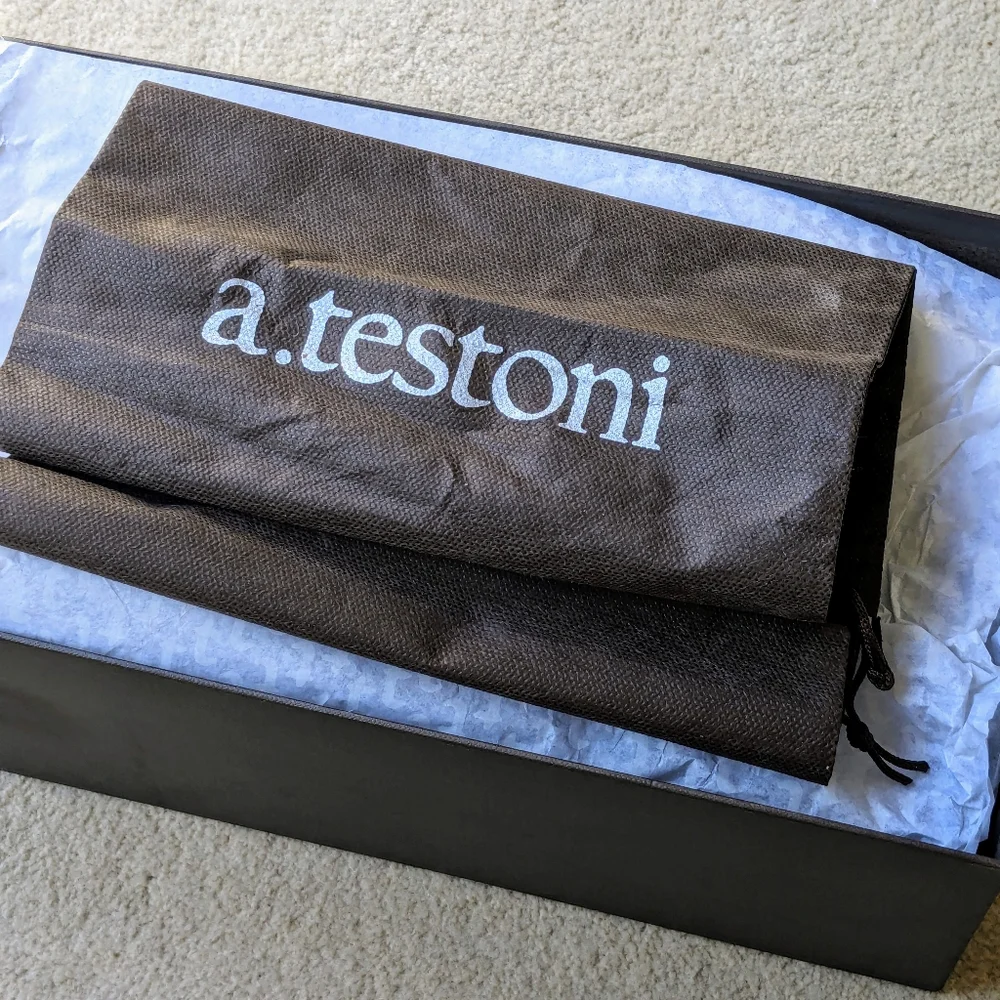 BNIB A.TestoniMen's Suede Moc Toe Drivers - size 10